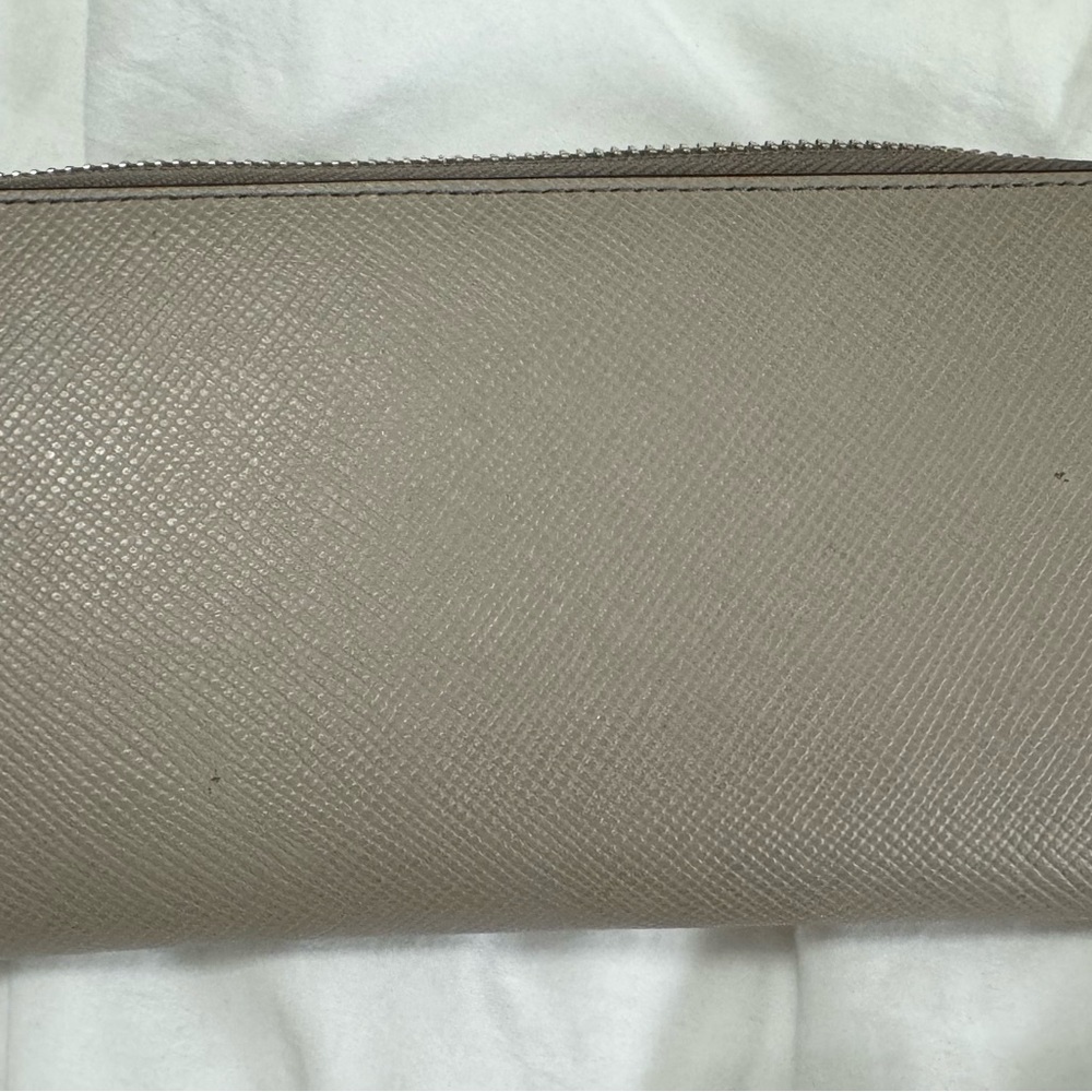 Tory Burch Wallet - Picture 3 of 6